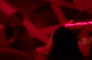 XXX یک بانوی داغ با بیدمشک لینک کانال سکسی خفن مودار و جوراب ساق بلند سفید درج چند بازی استمناء مختلف در الاغ