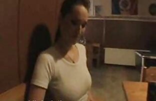 XXX ورزش ها داستان سوپر خفن داغ در لباس مرطوب بمکد همسایه خود را از طبقه فوقانی در راهرو