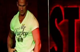 XXX دختر در جوراب ساق بلند کرکی toying بیدمشک لینک کانال سکسی خفن کرک او