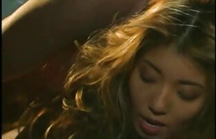 XXX موهای تیره لزبین licks مقعد دوست دختر او کانال سکسی خفن را