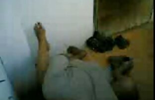 XXX بالغ و نوجوان زنان سیاه و سفید خورد یک سکسیخفن مرد و به یکدیگر یک گربه