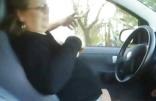 XXX دختر گردش الاغ او را بدون در نظر گرفتن خاموش panties و جوراب ساق بلند او, در سایتهای خفن سکسی وب کم