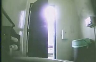 XXX دختر در لباس آبی استمناء در فیلم سکسی خیلی خفن مقابل دوربین