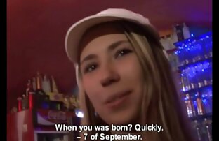 XXX اپراتور سرخ فیلم سکسی لزبین خفن یک دختر نوجوان در چرب, روی میز در ریخته گری