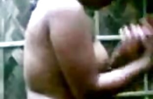 XXX یک فیلم سکسیخفن دختر fucks در یک زن ارزان, پنهان کردن یک وب کم