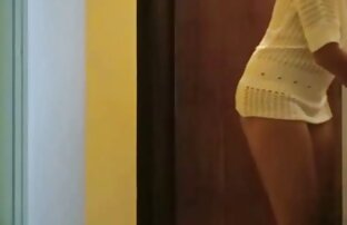 XXX مامان را دوست دارد و چوچوله بازبان و دهان دروغ سکس خفن انلاین گفتن بر روی نیمکت