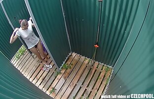 XXX سبزه با موهای بلند استمناء در فیلم سکسی لزبین خفن بالش قرمز