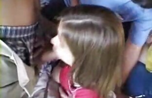 XXX برهنه فسق جایگزین الاغ او را فیلمهایسکسی خفن با دیک در یک جدول سفید